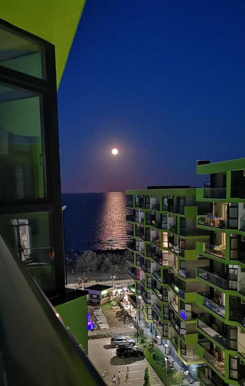 Vintage Breeze Apartment - Spa Pools Resort Mamaia Esterno foto
