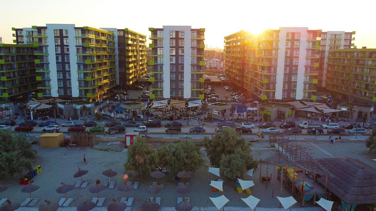 Vintage Breeze Apartment - Spa Pools Resort Mamaia Esterno foto